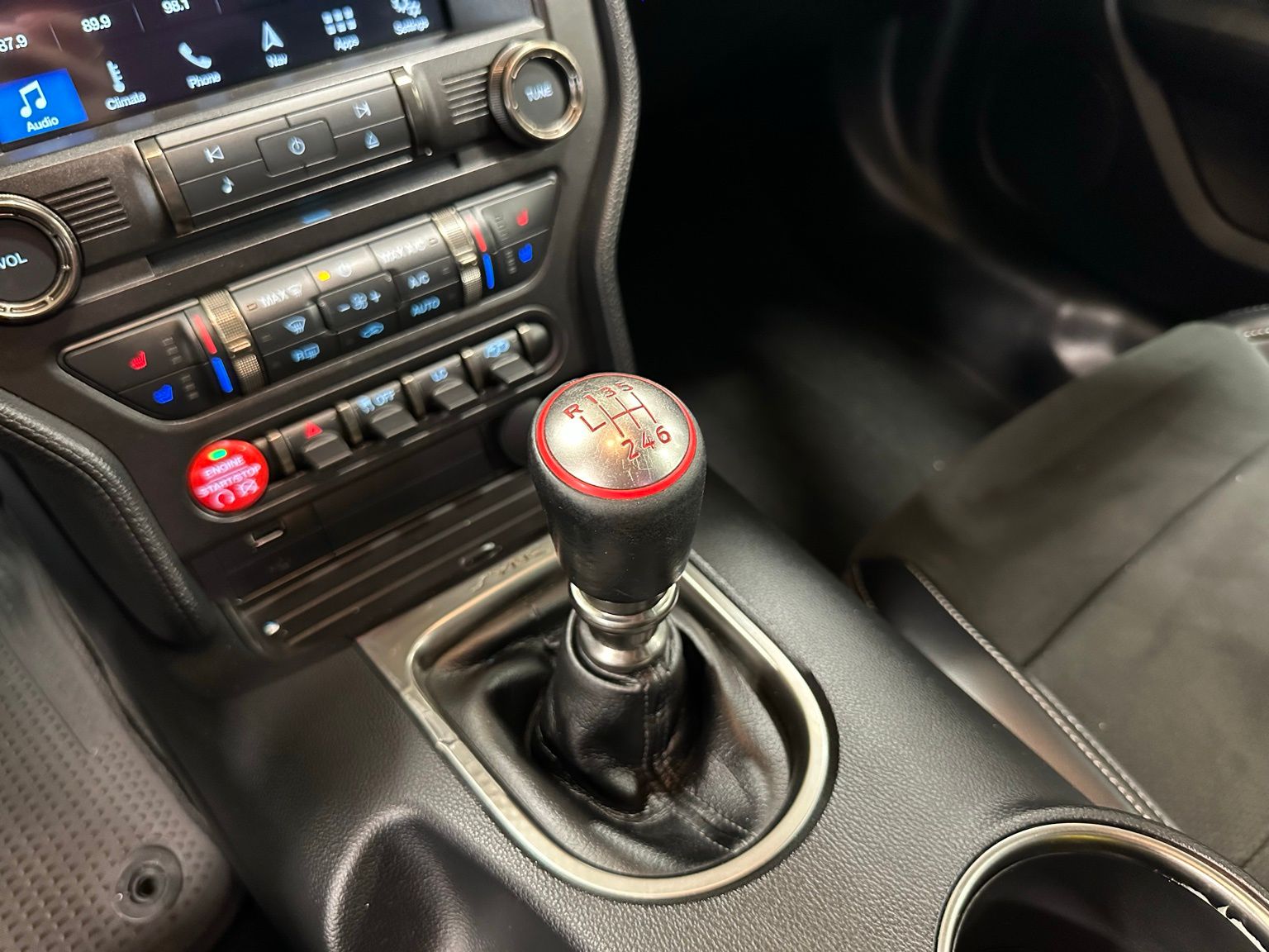 2016 Ford Mustang Shelby GT350 Image 31 of 43