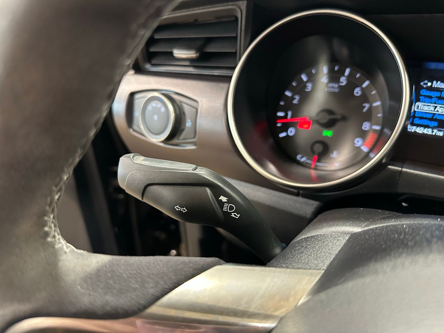 2016 Ford Mustang Shelby GT350 Image 41 of 43