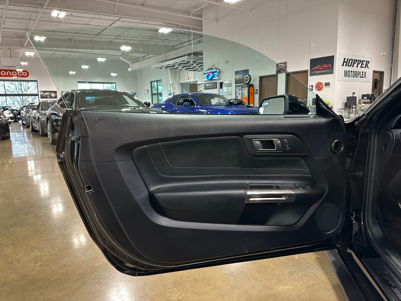 2016 Ford Mustang Shelby GT350 Image 36 of 43