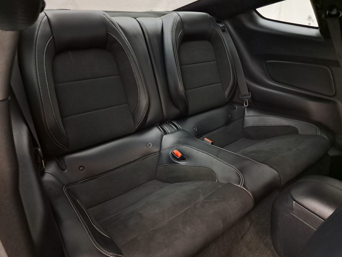 2016 Ford Mustang Shelby GT350 Image 10 of 46