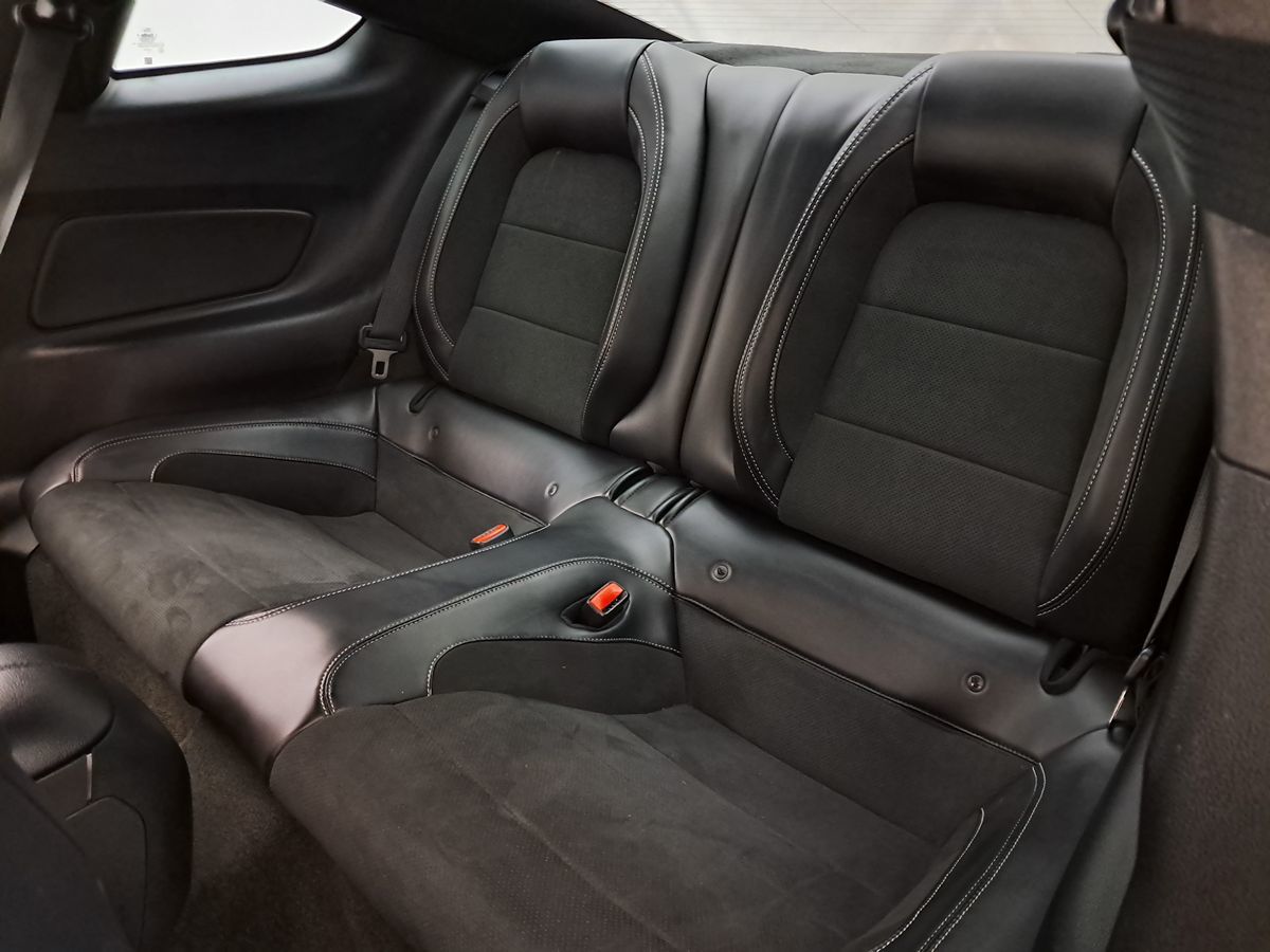 2016 Ford Mustang Shelby GT350 Image 13 of 46