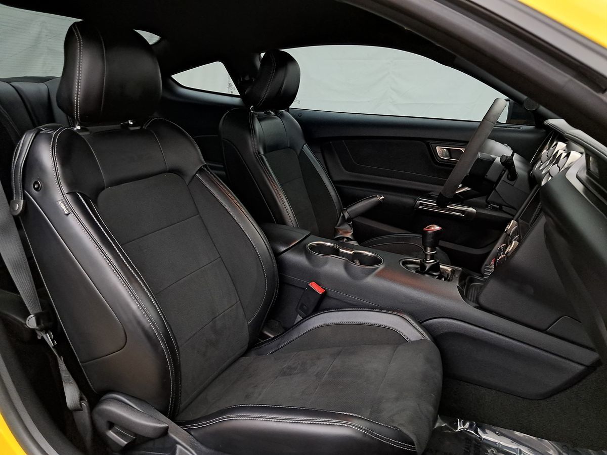 2016 Ford Mustang Shelby GT350 Image 12 of 46