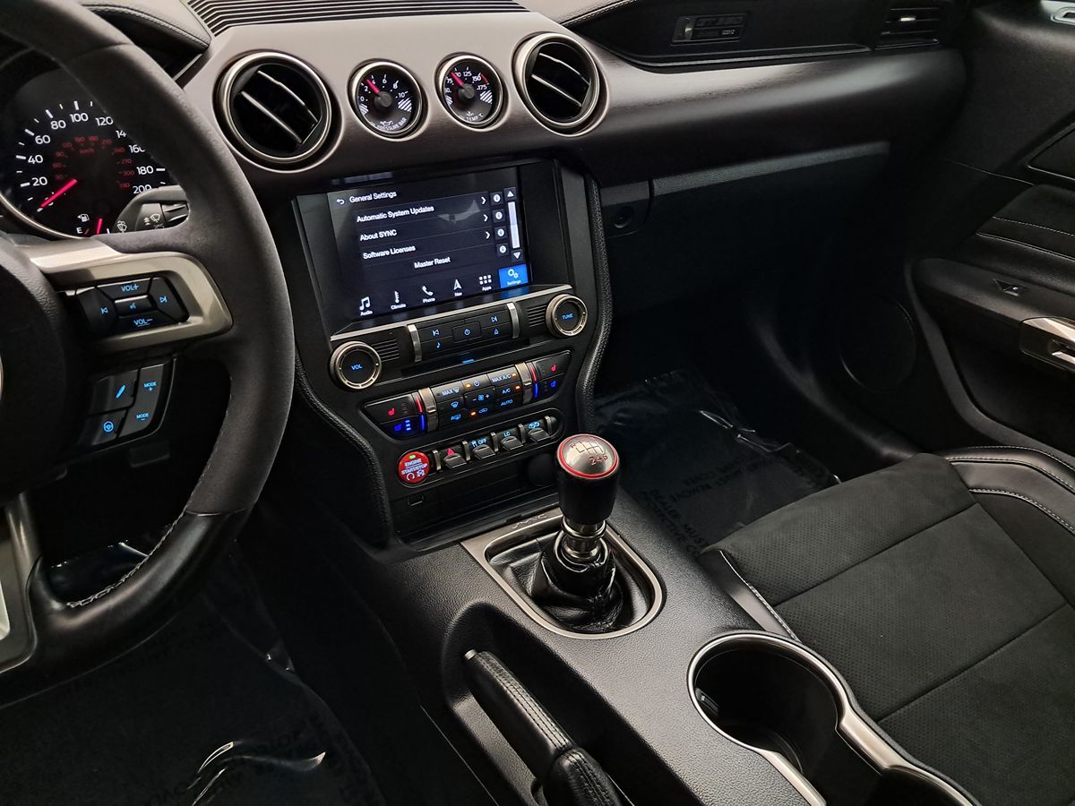 2016 Ford Mustang Shelby GT350 Image 32 of 46