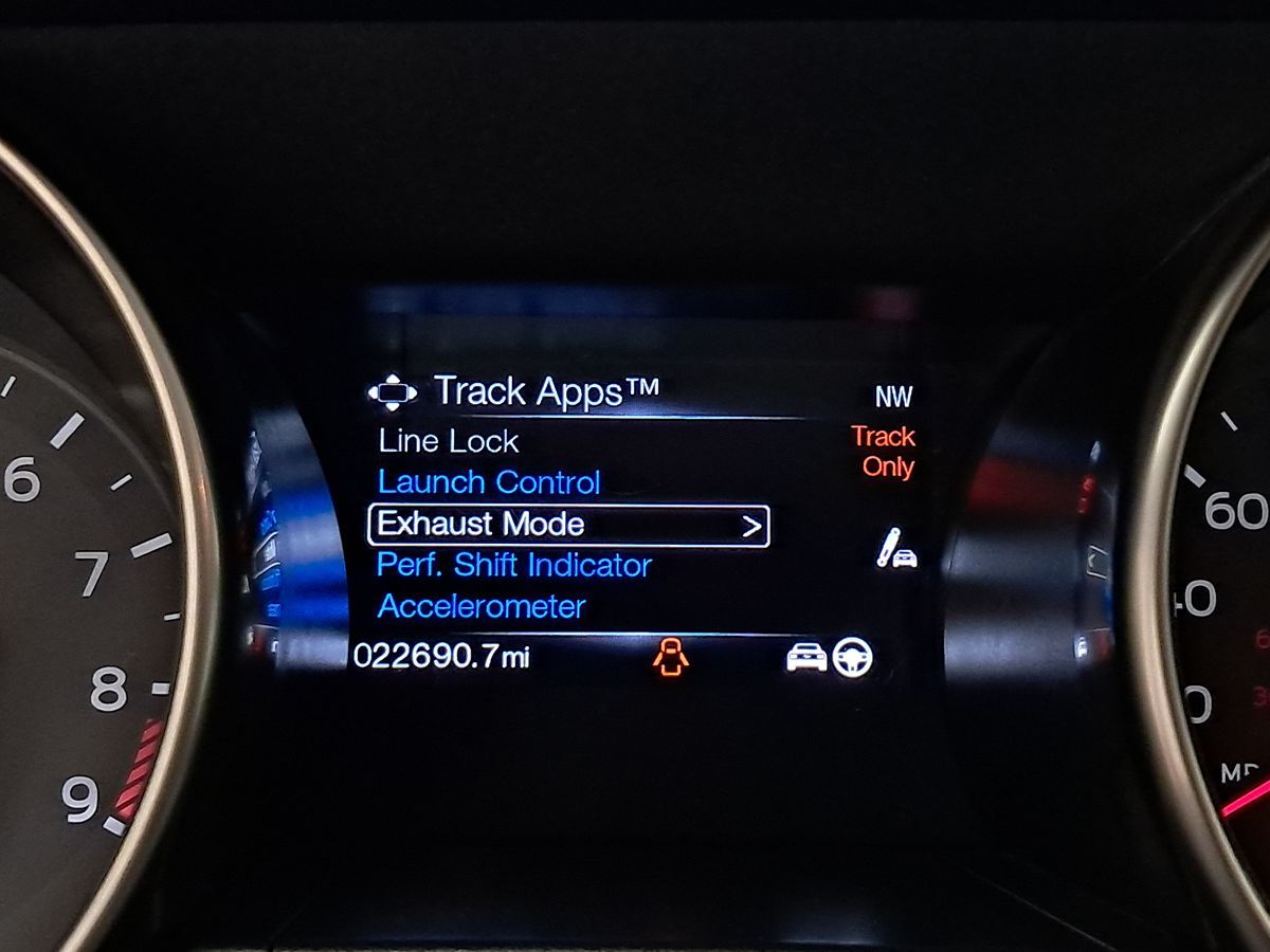 2016 Ford Mustang Shelby GT350 Image 23 of 46