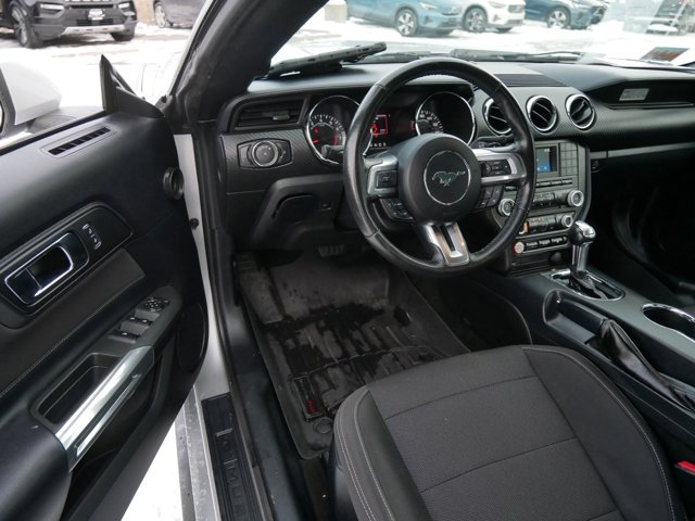 2016 Ford Mustang V6 Image 10 of 31