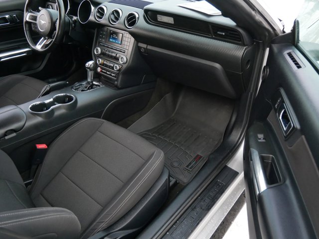 2016 Ford Mustang V6 Image 23 of 31