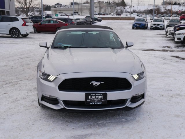 2016 Ford Mustang V6 Image 2 of 31