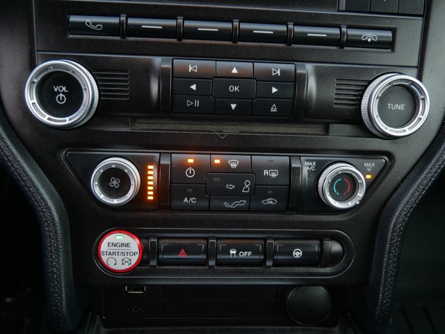 2016 Ford Mustang V6 Image 29 of 31