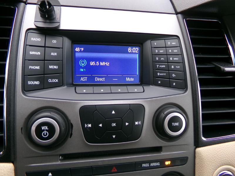 2016 Ford Taurus SE Image 23 of 39