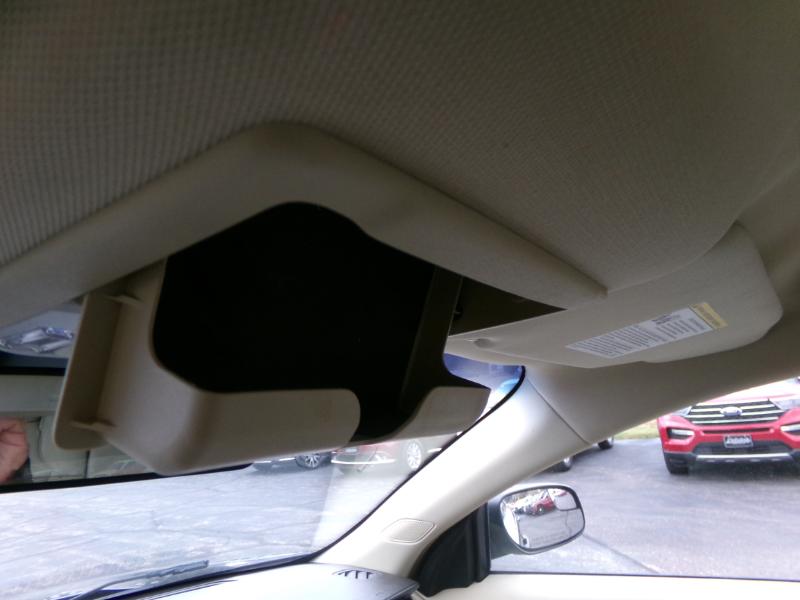 2016 Ford Taurus SE Image 33 of 39