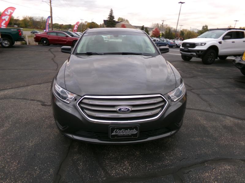 2016 Ford Taurus SE Image 4 of 39