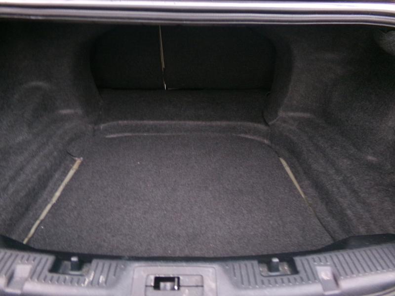 2016 Ford Taurus SE Image 11 of 39