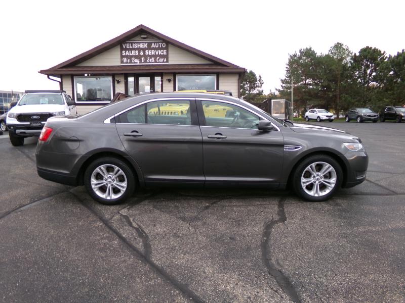 2016 Ford Taurus SE Image 5 of 39