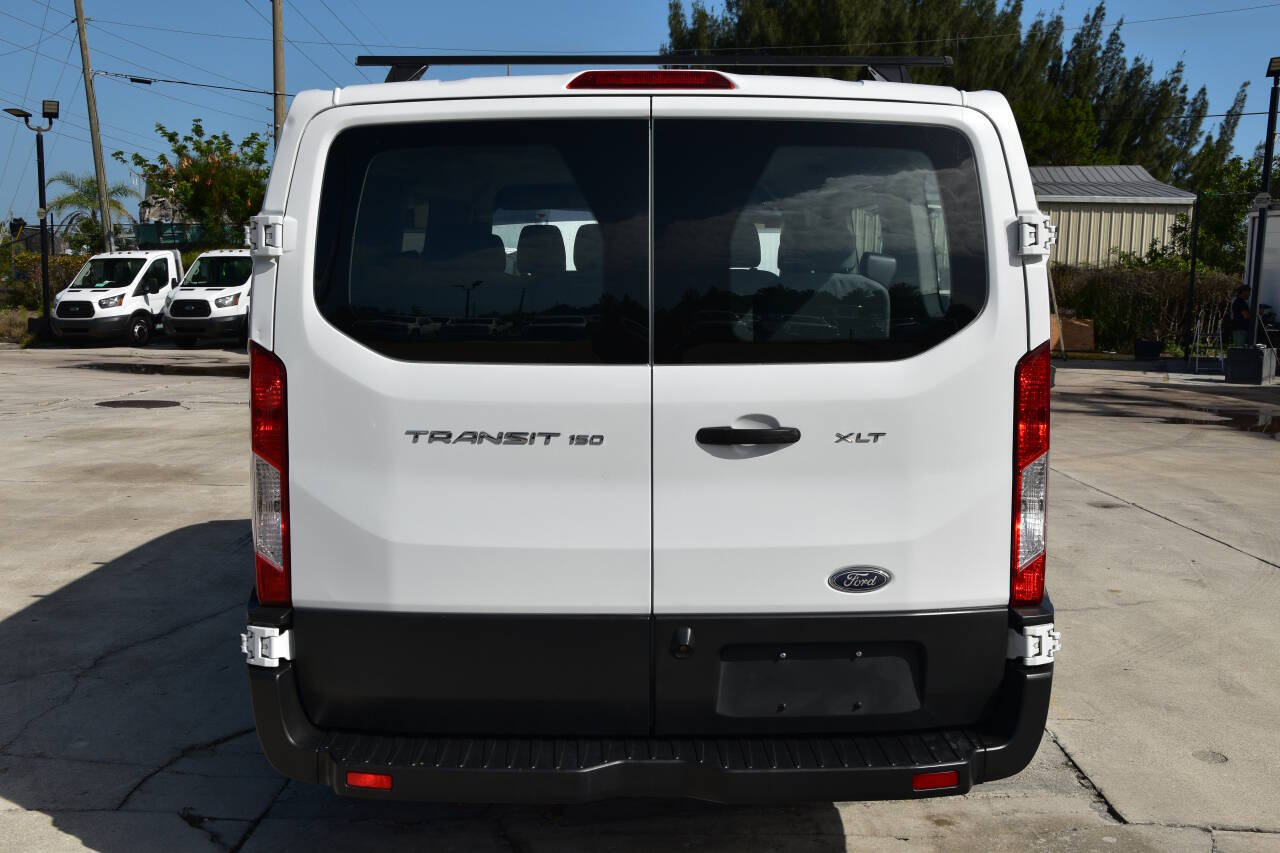Vehicle image 6 of 15