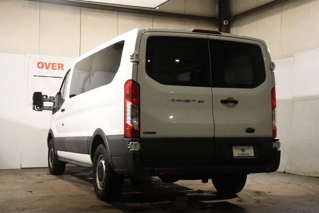 Vehicle image 5 of 22