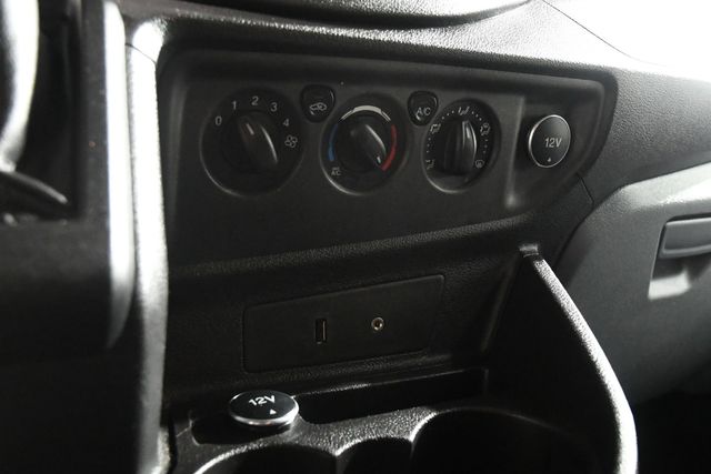 Vehicle image 15 of 22