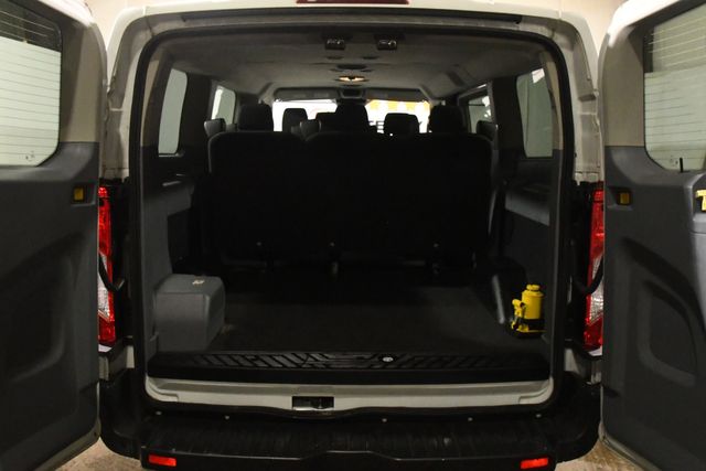 Vehicle image 7 of 22