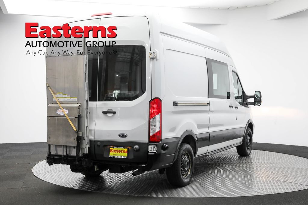 Vehicle image 25 of 96