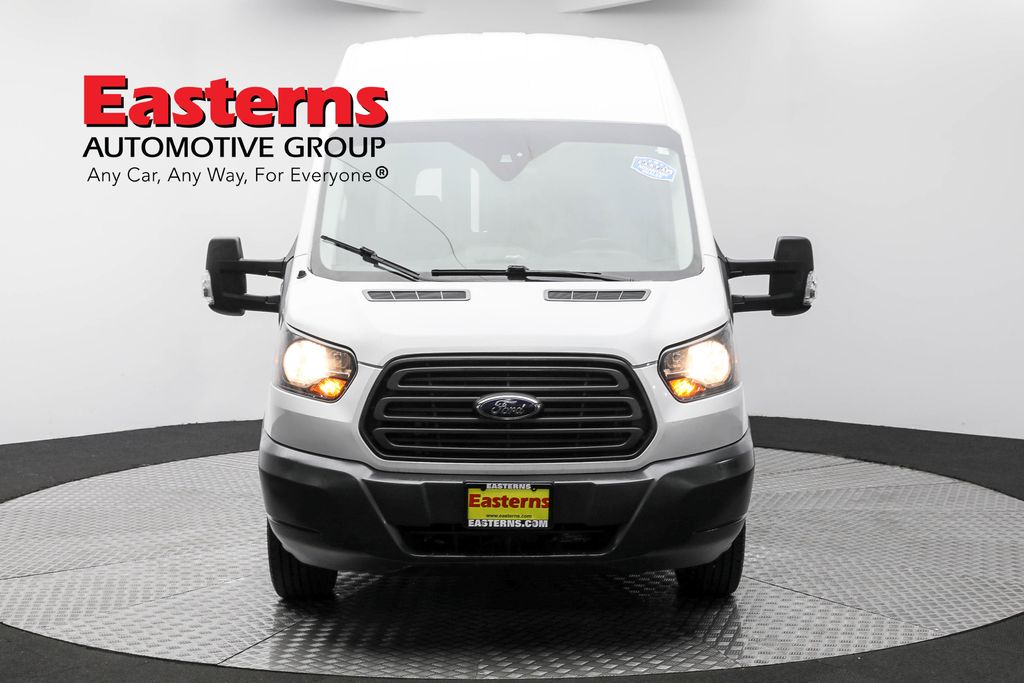 Vehicle image 9 of 96