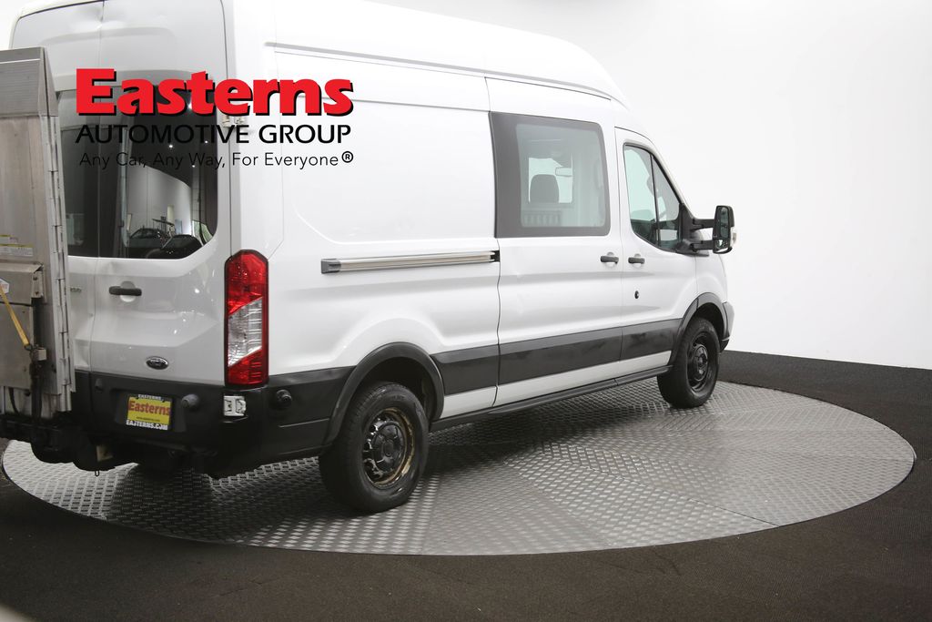 Vehicle image 22 of 96