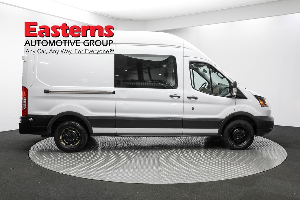 Vehicle image 17 of 96