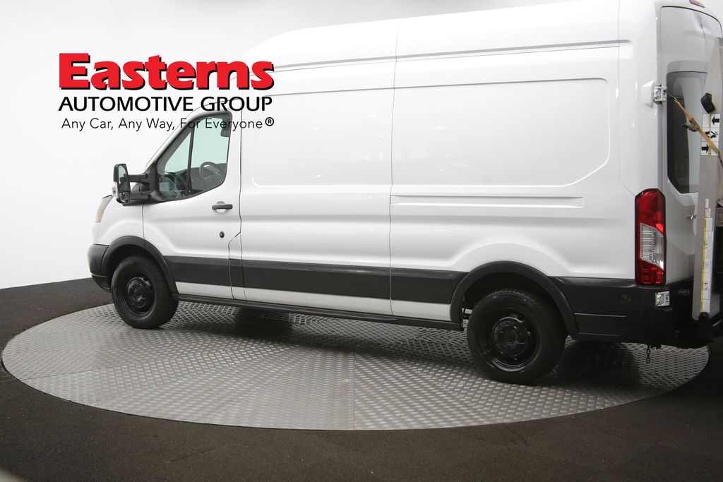 Vehicle image 28 of 96