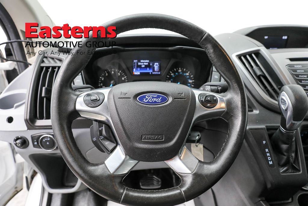 Vehicle image 37 of 96
