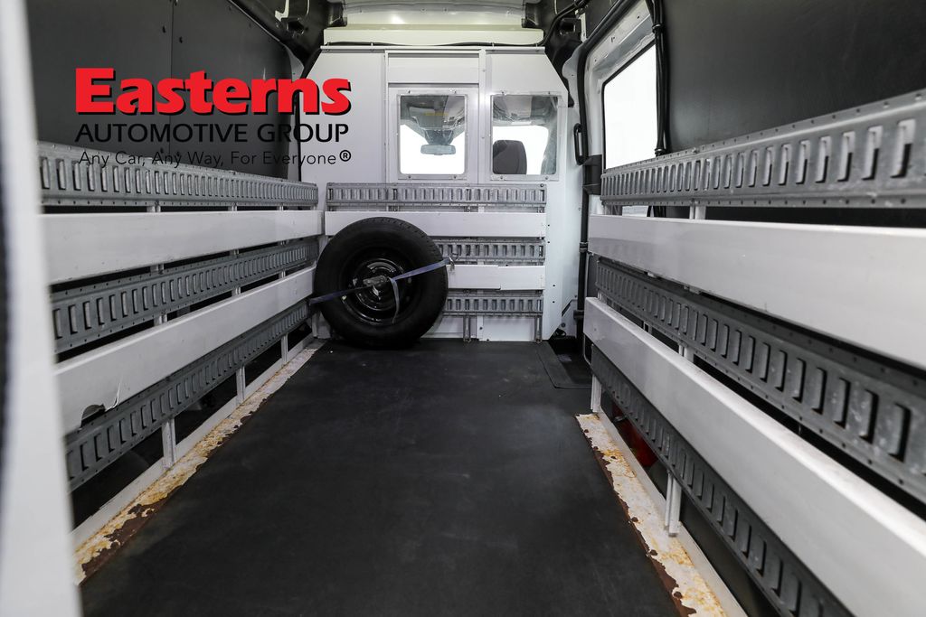 Vehicle image 36 of 96
