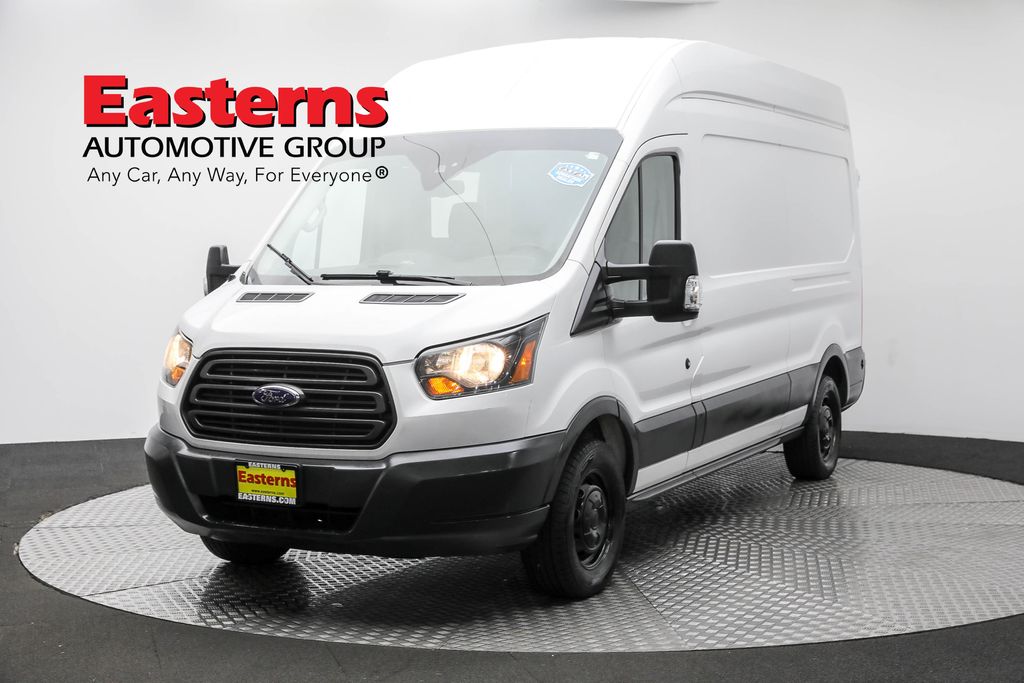 Vehicle image 6 of 96