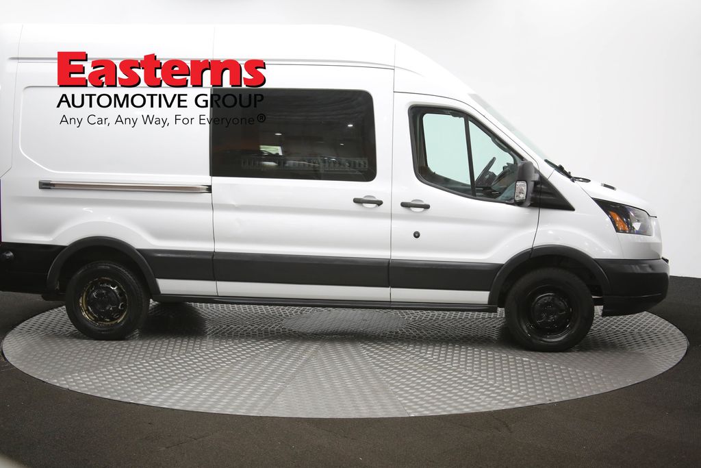 Vehicle image 19 of 96