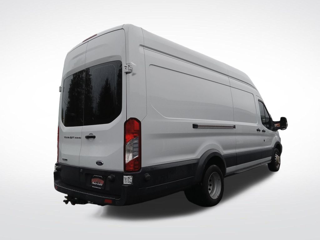 Vehicle image 3 of 12