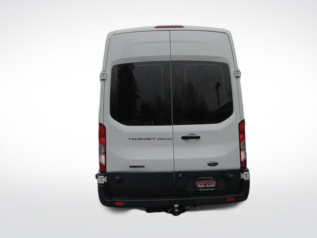 Vehicle image 7 of 12