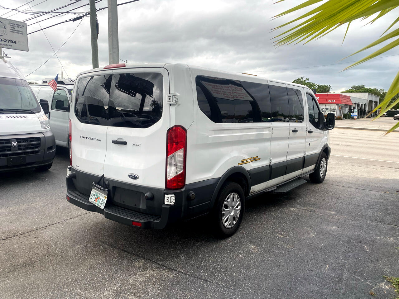 Vehicle image 4 of 16