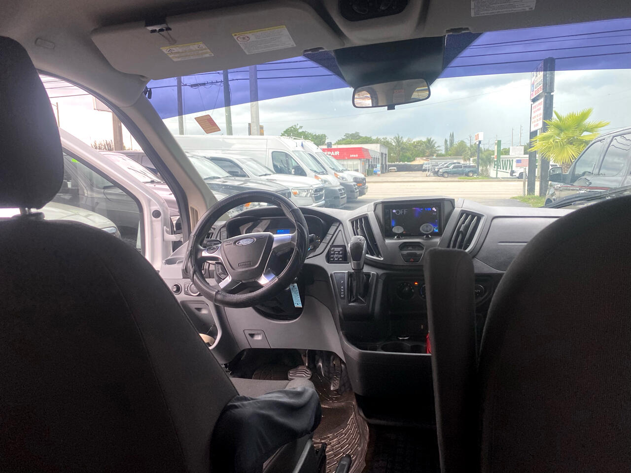 Vehicle image 15 of 16