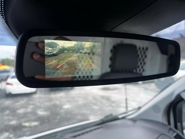 Vehicle image 13 of 16