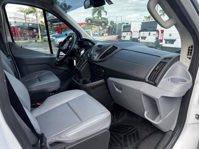 Vehicle image 9 of 16