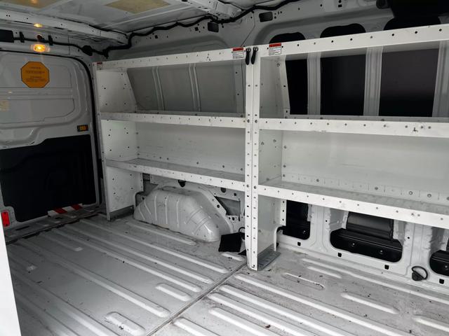 Vehicle image 8 of 16