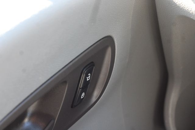 2016 Ford Transit XL Image 17 of 22