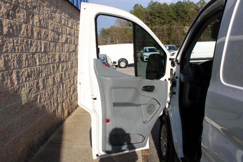 Vehicle image 25 of 31