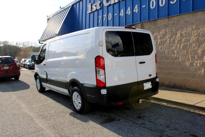 Vehicle image 8 of 31
