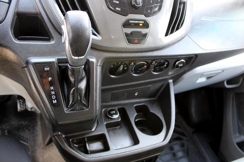 Vehicle image 28 of 31