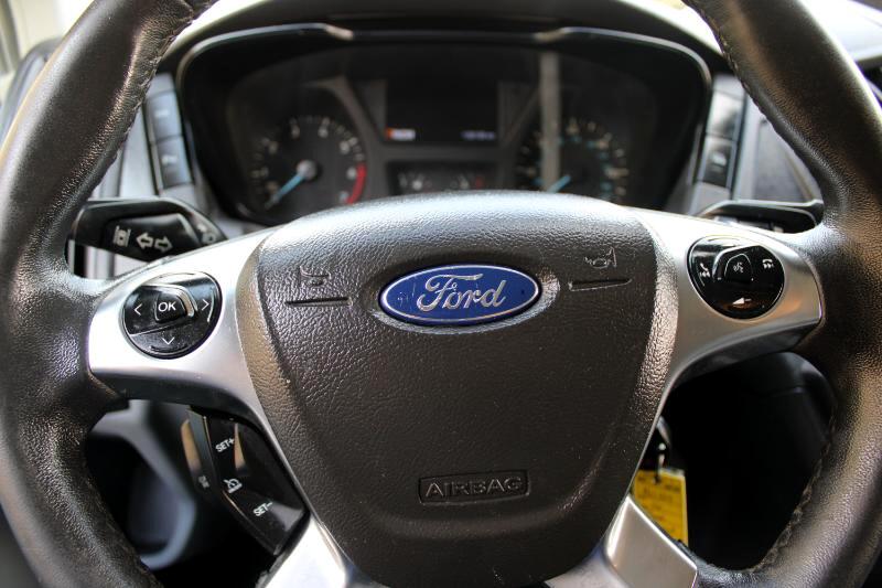 Vehicle image 11 of 25