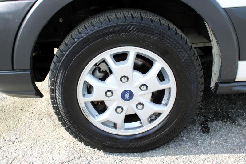 Vehicle image 21 of 25