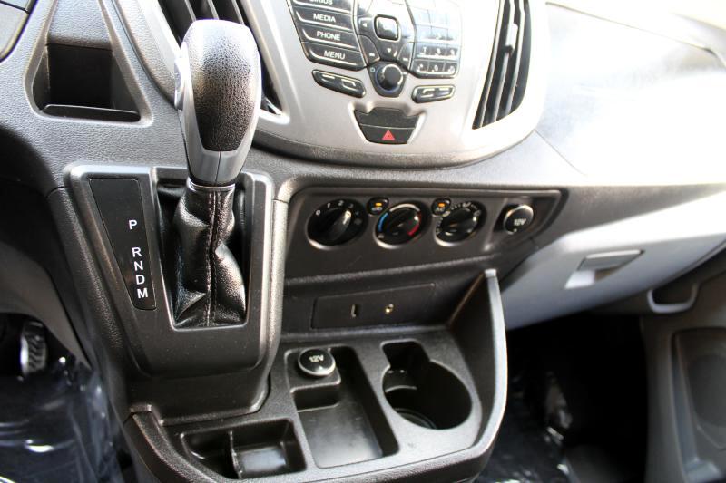 Vehicle image 23 of 25
