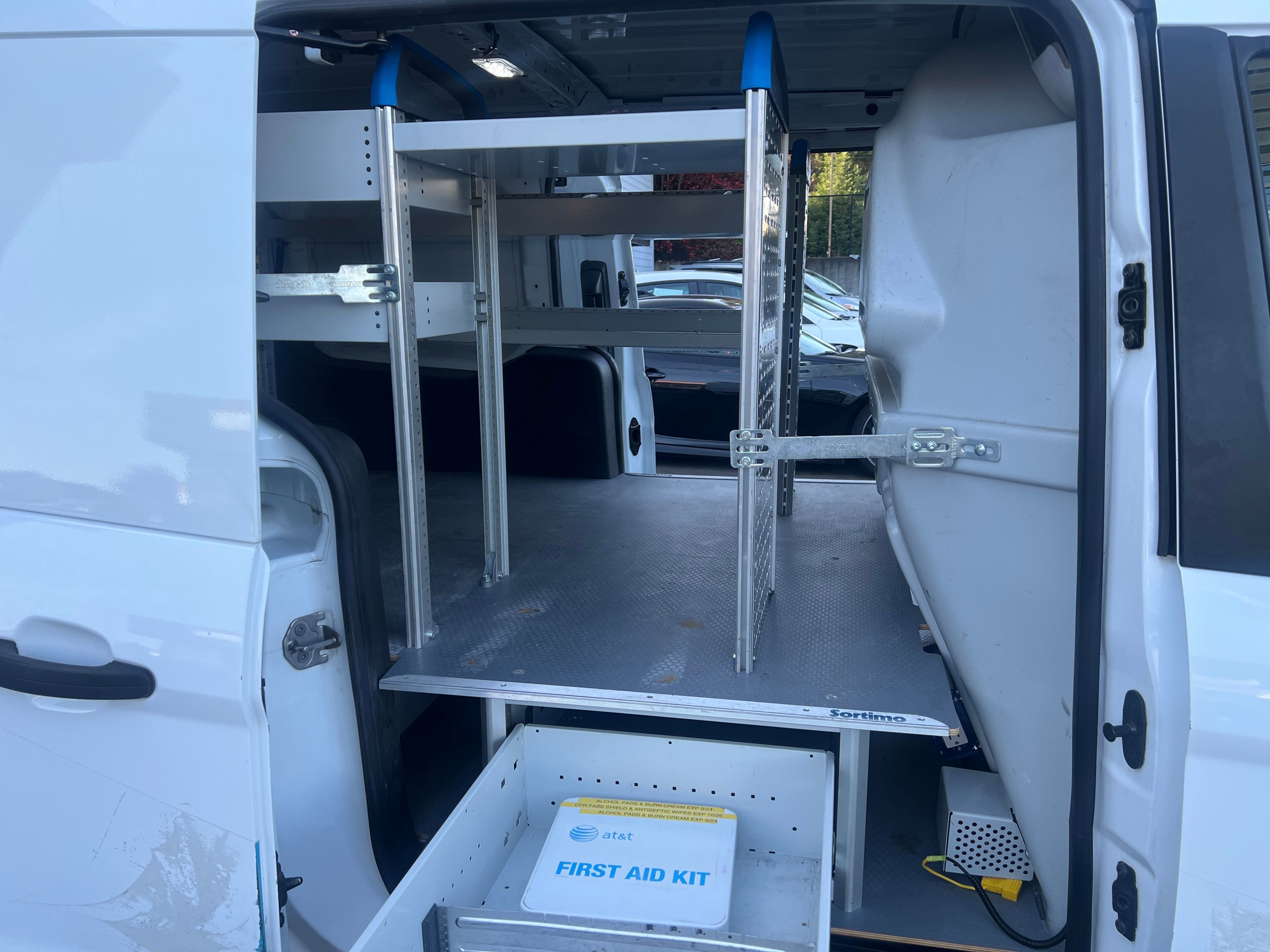Vehicle image 23 of 25