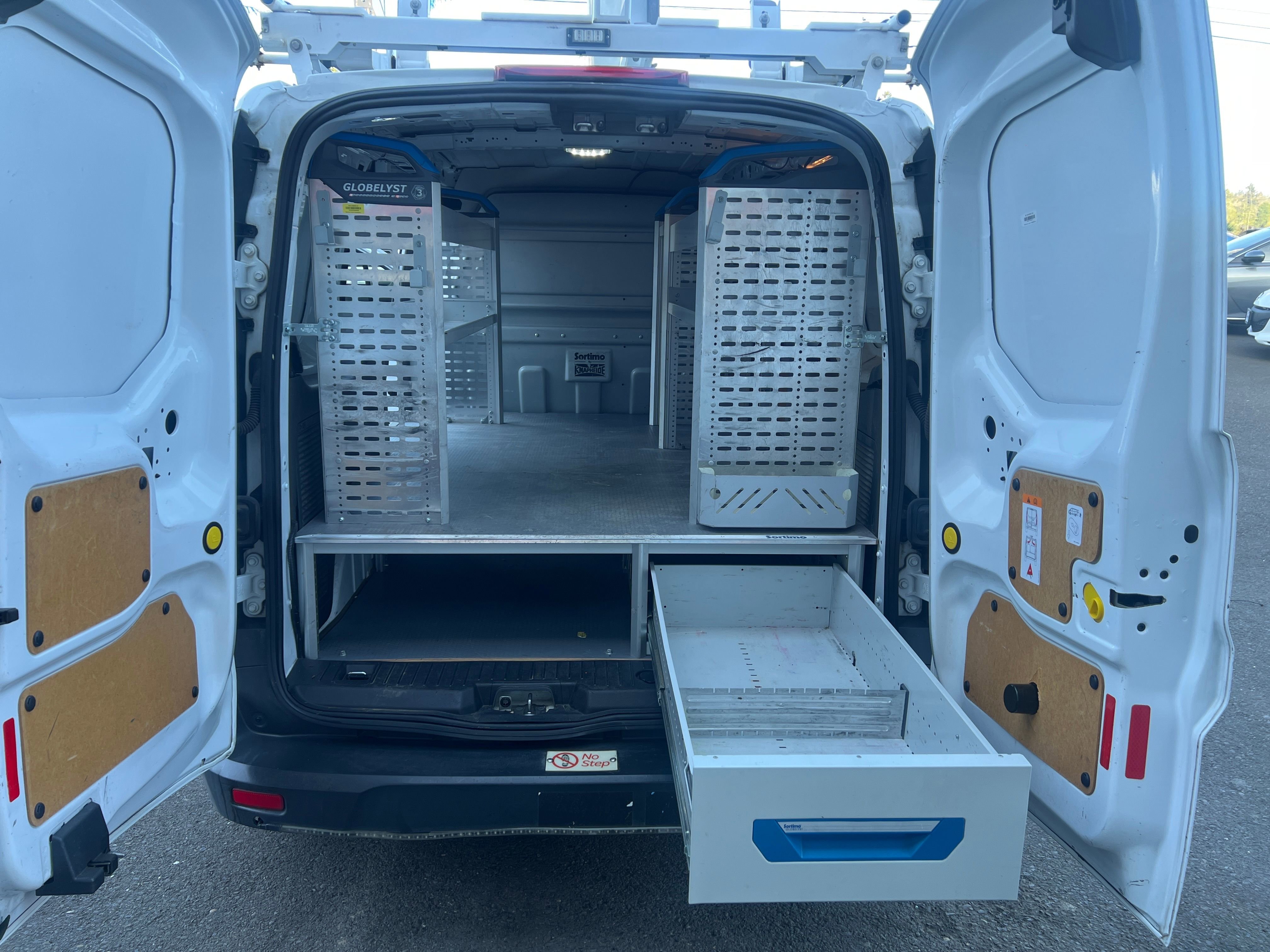 Vehicle image 20 of 25