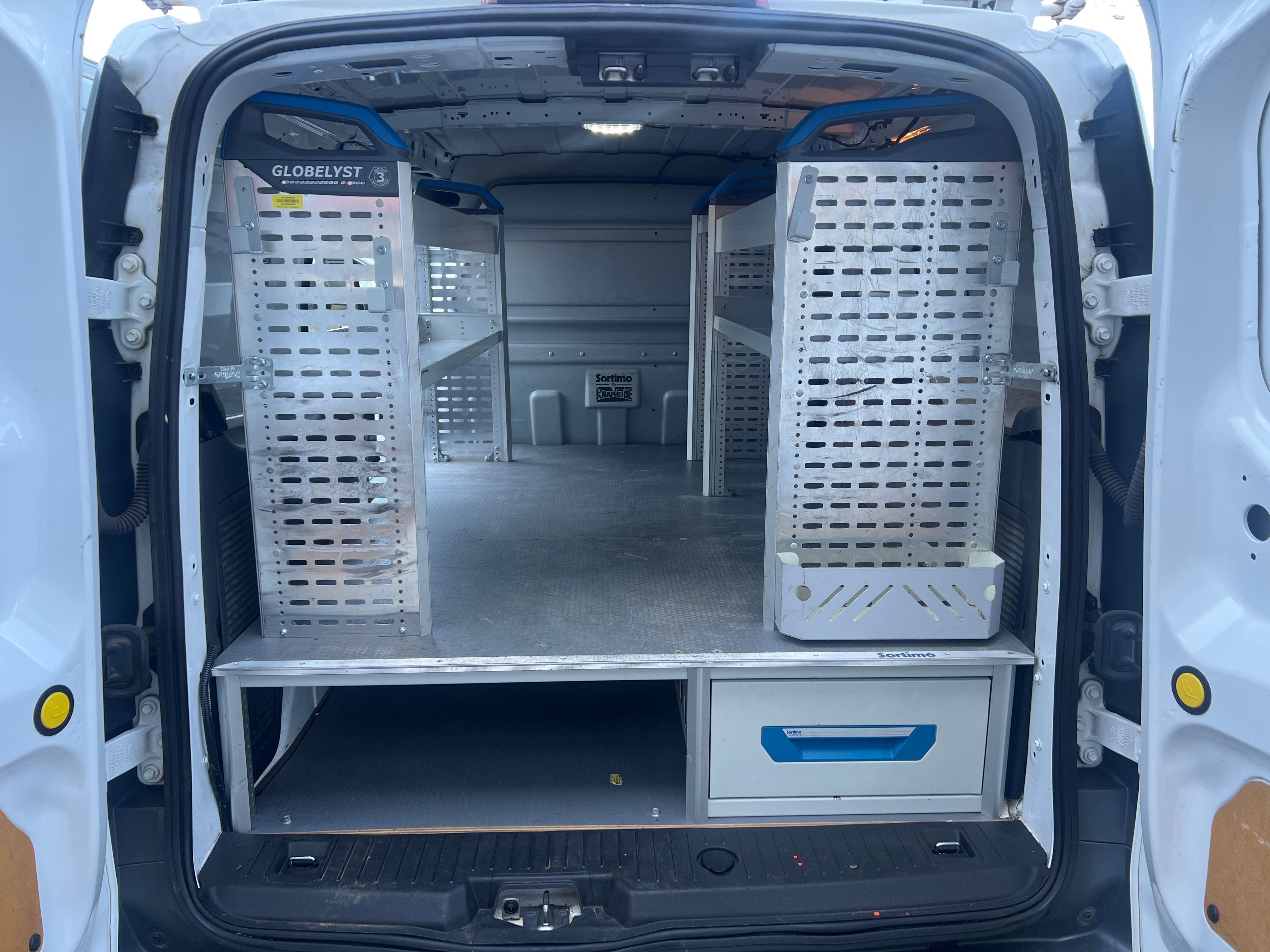 Vehicle image 19 of 25