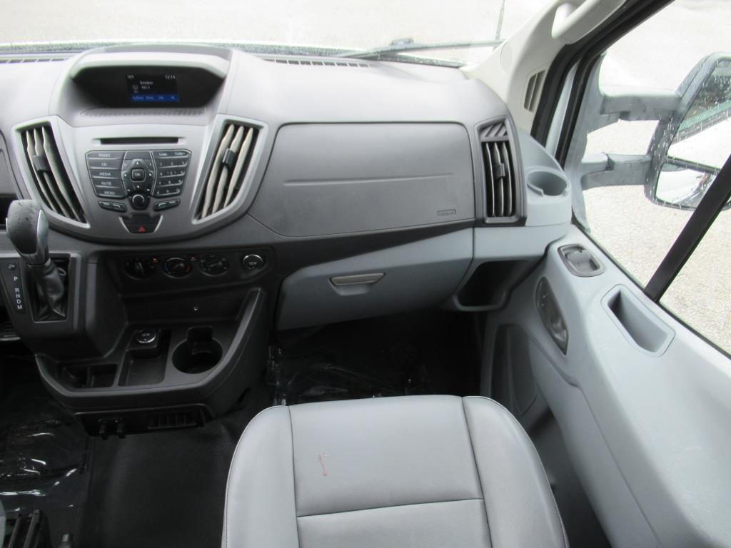 Vehicle image 14 of 29
