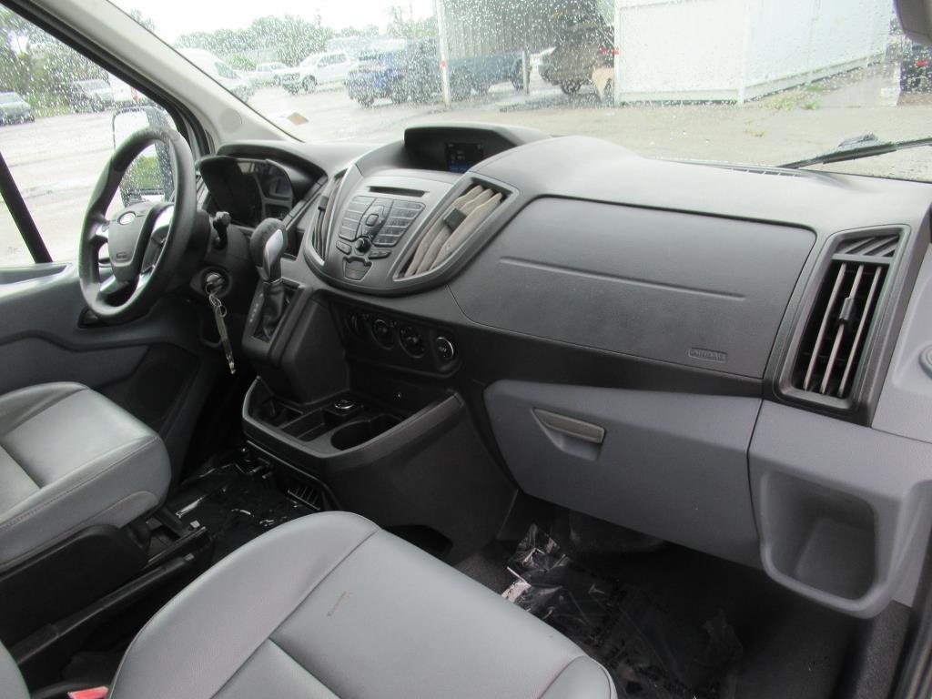 Vehicle image 11 of 29