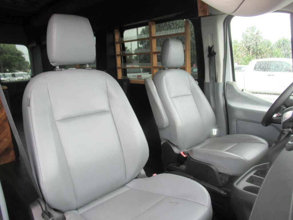 Vehicle image 9 of 29